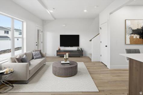 1255 S 985 E Ogden UT 84404