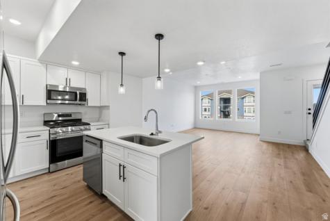 136 E Chambord Court S Sandy UT 84070