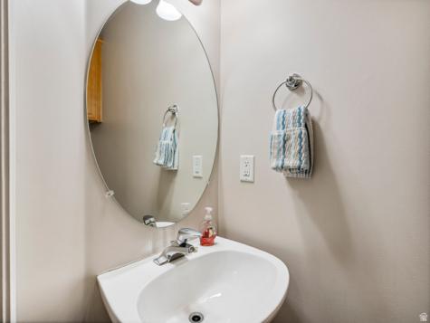 1319 E Old Maple Court Murray UT 84117