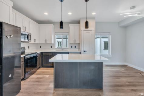 315 E 4115 S Millcreek UT 84107
