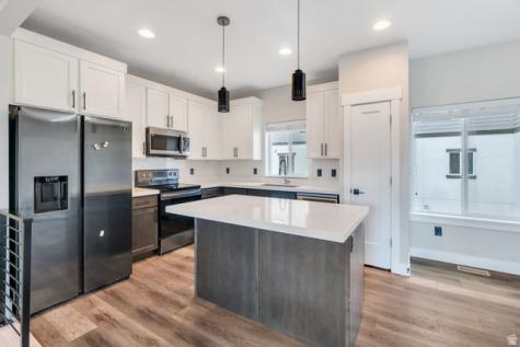 315 E 4115 S Millcreek UT 84107