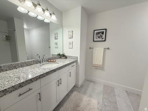 5124 E Lakefield Drive Eagle Mountain UT 84005