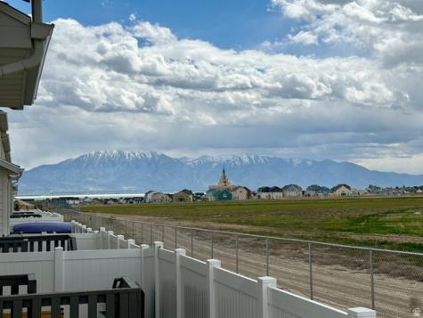5124 E Lakefield Drive Eagle Mountain UT 84005