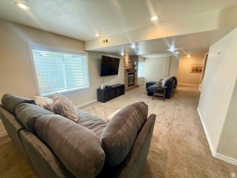 1082 E 370 N American Fork UT 84003