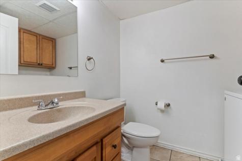 586 W 1950 N Centerville UT 84014