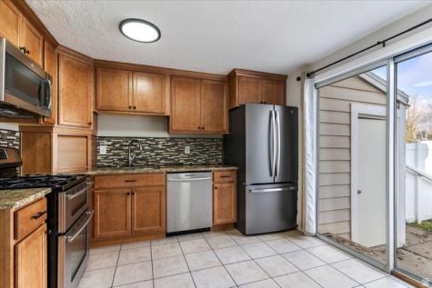 586 W 1950 N Centerville UT 84014