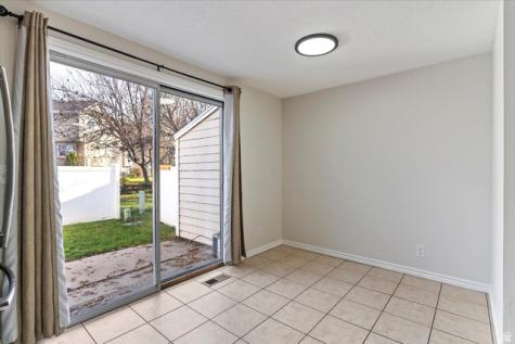 586 W 1950 N Centerville UT 84014