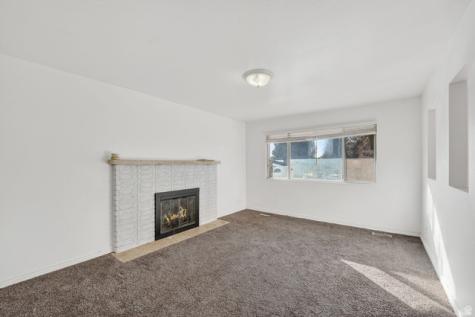 949 S 1060 E Springville UT 84663