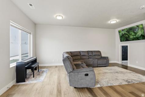 421 E Penny Lane Clearfield UT 84015