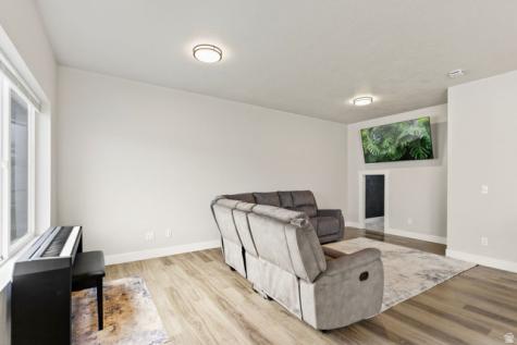 421 E Penny Lane Clearfield UT 84015