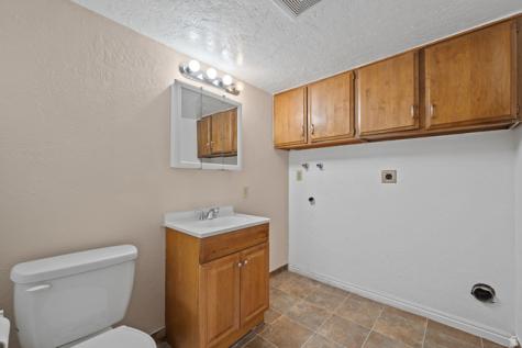 842 S 50 E Orem UT 84058