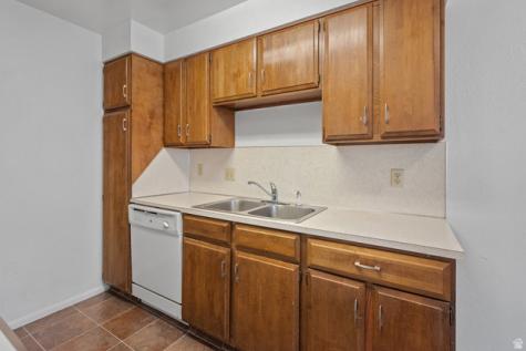 842 S 50 E Orem UT 84058