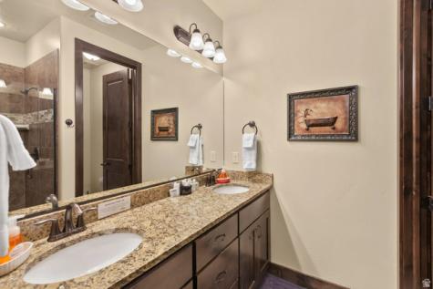 4182 E Torrey Drive Washington UT 84780