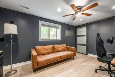 2027 E 10095 S Sandy UT 84092