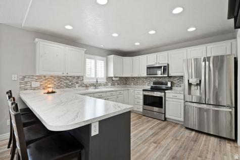 1096 S 350 E Payson UT 84651