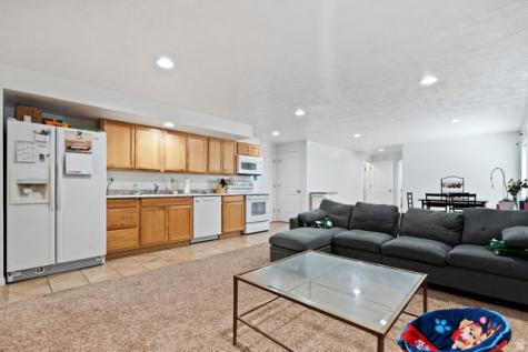 1096 S 350 E Payson UT 84651