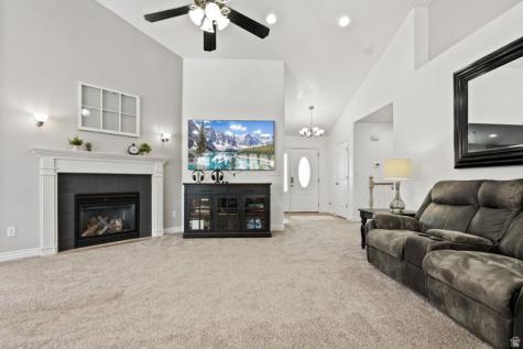 1096 S 350 E Payson UT 84651