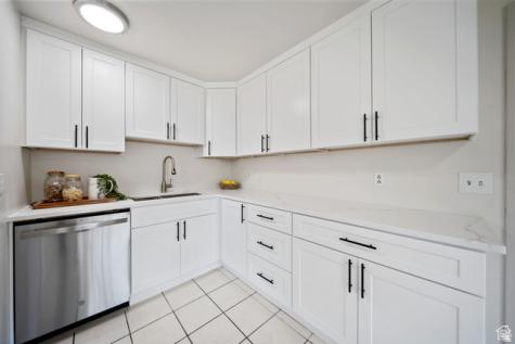 1920 E 7130 S Cottonwood Heights UT 84121