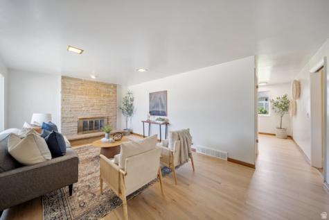 1920 E 7130 S Cottonwood Heights UT 84121