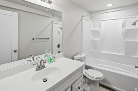 582 W 1960 N Tooele UT 84074