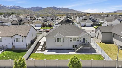582 W 1960 N Tooele UT 84074