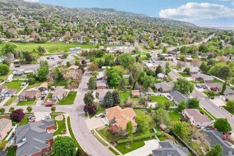 2512 S 150 W Bountiful UT 84010