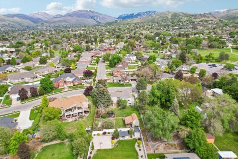 2512 S 150 W Bountiful UT 84010
