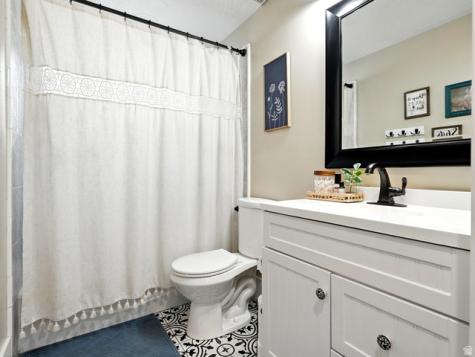 2802 W 4875 S Roy UT 84067