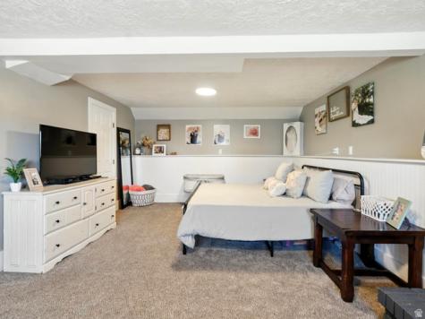 2802 W 4875 S Roy UT 84067