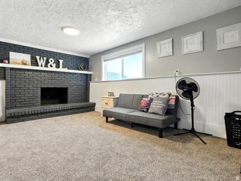 2802 W 4875 S Roy UT 84067
