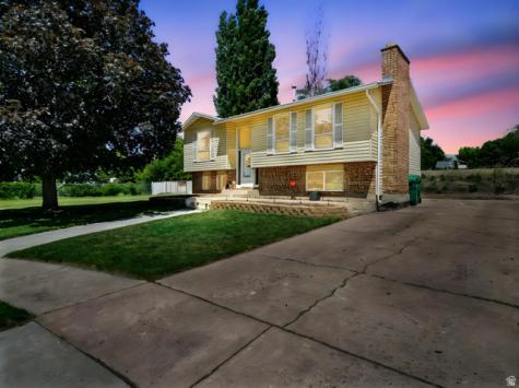 2802 W 4875 S Roy UT 84067