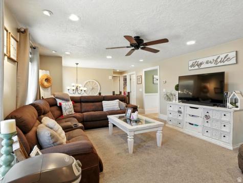 2802 W 4875 S Roy UT 84067