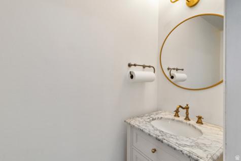 307 S 400 E Hyde Park UT 84318