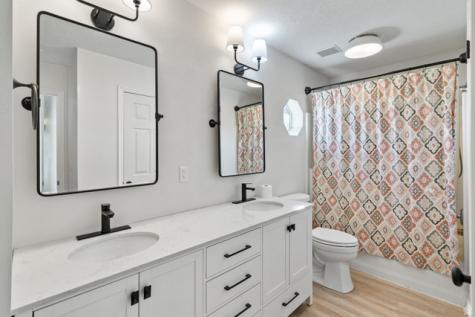 307 S 400 E Hyde Park UT 84318