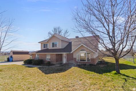 307 S 400 E Hyde Park UT 84318