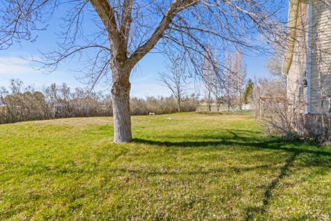 307 S 400 E Hyde Park UT 84318