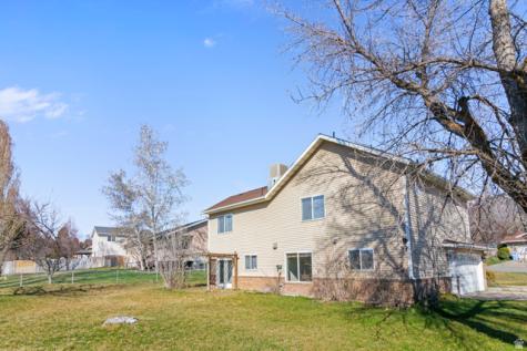 307 S 400 E Hyde Park UT 84318