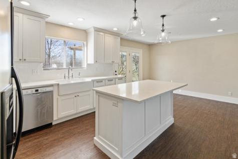 307 S 400 E Hyde Park UT 84318
