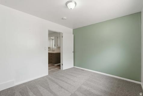 2090 W 5800 S Roy UT 84067
