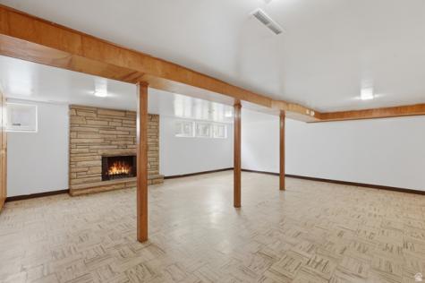 2090 W 5800 S Roy UT 84067