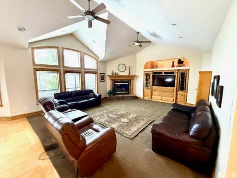 596 E 4190 N Provo UT 84604