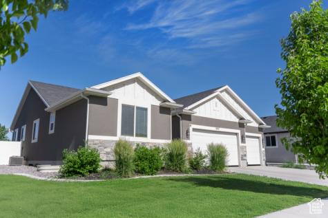 3867 N Chapman Drive Eagle Mountain UT 84005