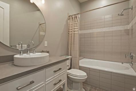 2227 E 5340 S Holladay UT 84117