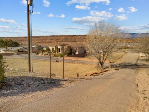 2911 E Washington Dam Road Washington UT 84780