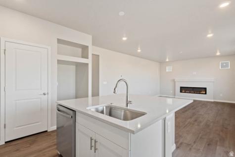 7069 N Sandstone Way Eagle Mountain UT 84005
