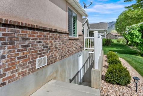 543 E 2300 N North Ogden UT 84414