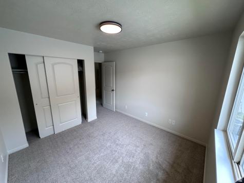 5754 S Crest Flower Way W Kearns UT 84118