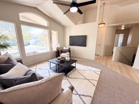 5754 S Crest Flower Way W Kearns UT 84118