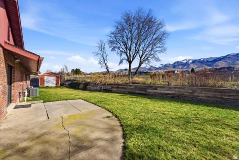 488 E 250 S Hyde Park UT 84318
