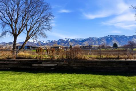 488 E 250 S Hyde Park UT 84318